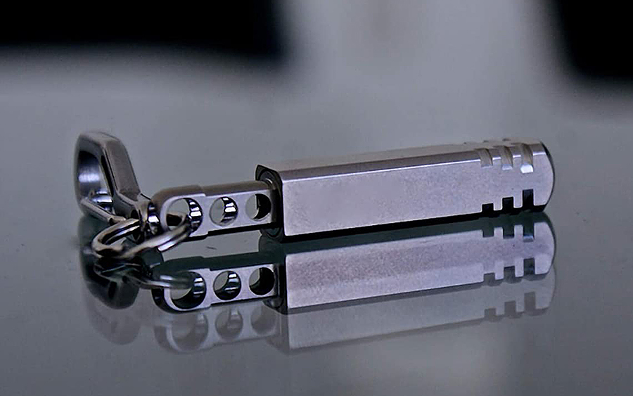 TEC Accessories Pixel Titanium Flashlight